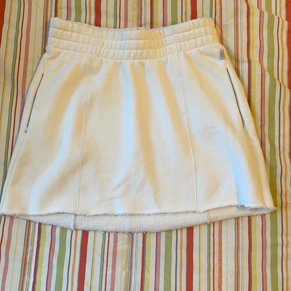 Good American sweatshirt skirt